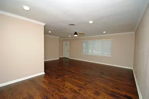 10034 Cedardale Dr, Houston, TX 77055 - Photo 11