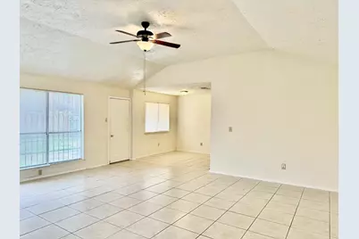 2015 Lazy Lane, Missouri City, TX 77489 - Photo 5