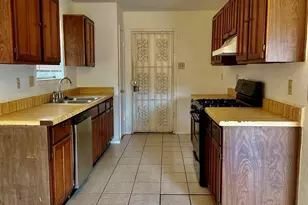 2015 Lazy Ln, Missouri City, TX 77489 - Photo 9