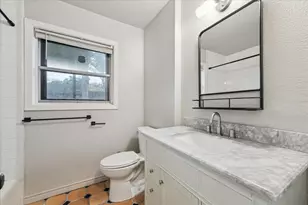 7262 Roos Rd, Houston, TX 77074 - Photo 21