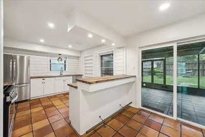 7262 Roos Road, Houston, TX 77074 - Photo 15