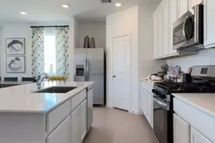 5422 Peacock Bass Dr, Baytown, TX 77521 - Photo 11