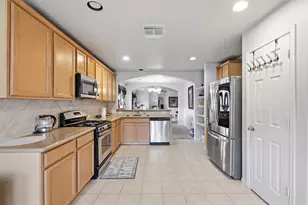 718 Sun Lodge Dr, Houston, TX 77073 - Photo 7