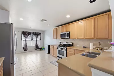 718 Sun Lodge Drive, Houston, TX 77073 - Photo 9