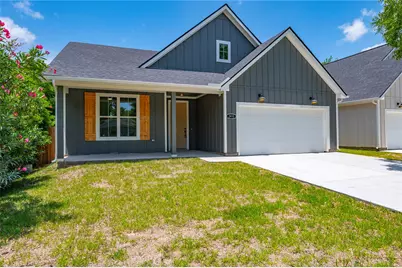 2410 28th Ave N, Texas City, TX 77590 - Photo 1