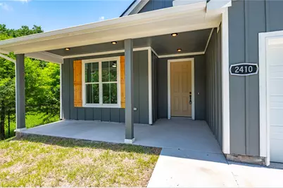 2410 28th Ave N, Texas City, TX 77590 - Photo 3
