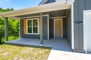 2410 28th Ave N, Texas City, TX 77590 - Photo 3
