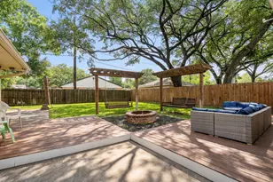 5658 Cartagena St, Houston, TX 77035 - Photo 3
