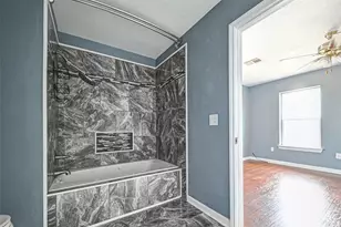 1402 51st St, Galveston, TX 77551 - Photo 33