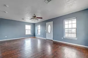 1402 51st St, Galveston, TX 77551 - Photo 9