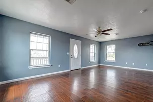 1402 51st St, Galveston, TX 77551 - Photo 11