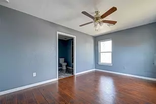 1402 51st St, Galveston, TX 77551 - Photo 31
