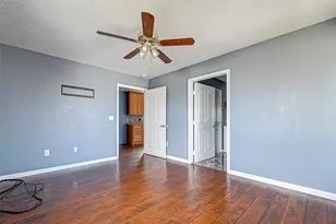 1402 51st St, Galveston, TX 77551 - Photo 31