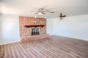 212 Avenue B, Brazoria, TX 77422 - Photo 9