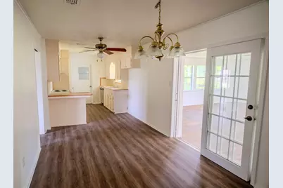 212 Avenue B, Brazoria, TX 77422 - Photo 15