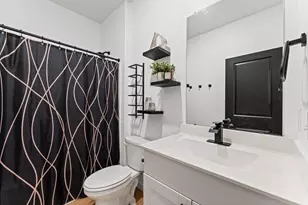 305 Paso Fino Dr, Alvin, TX 77511 - Photo 5