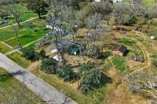 2889 County Rd 702, Brazoria, TX 77422 - Photo 37