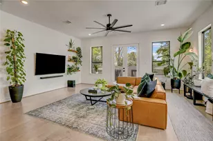 308 E 40th St, Houston, TX 77018 - Photo 1
