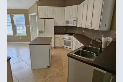 27182 Kings Manor Drive S, Humble, TX 77339 - Photo 11