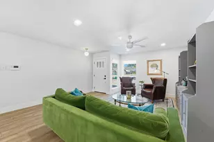 5611 De Milo Dr, Houston, TX 77092 - Photo 5