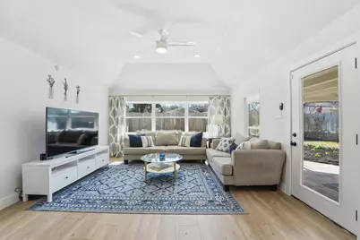 5611 De Milo Drive, Houston, TX 77092 - Photo 11