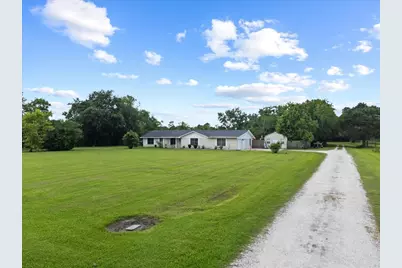 804 Otter Road, Anahuac, TX 77514 - Photo 5