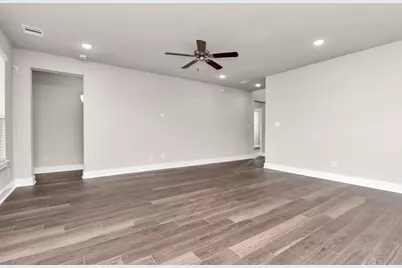 1233 Scarlet Creek Drive, Rosharon, TX 77583 - Photo 9