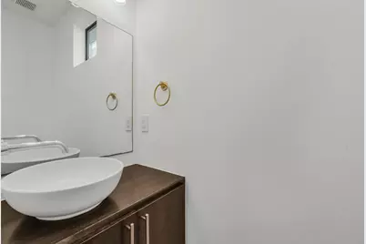 2505 Hazard Street #B, Houston, TX 77019 - Photo 11