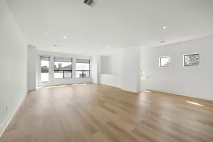 2505 Hazard St, Houston, TX 77019 - Photo 9
