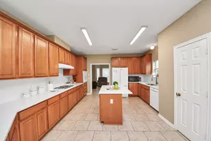 611 Mosman Ct, Houston, TX 77094 - Photo 7
