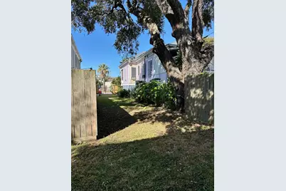 1009 Sealy Street, Galveston, TX 77550 - Photo 19