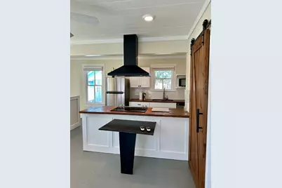 1009 Sealy Street, Galveston, TX 77550 - Photo 9