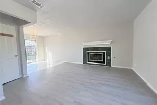 12715 Middlesbrough Ln, Houston, TX 77066 - Photo 5