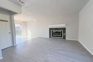 12715 Middlesbrough Ln, Houston, TX 77066 - Photo 5