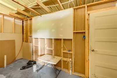 19650 Webb Road, Alvin, TX 77511 - Photo 9