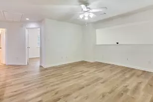22 Queenscliff Circle, The Woodlands, TX 77382 - Photo 31