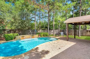 22 Queenscliff Circle, The Woodlands, TX 77382 - Photo 11