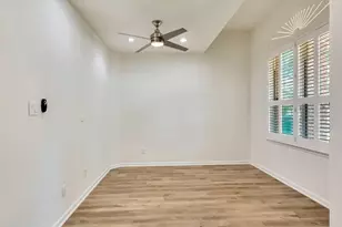 22 Queenscliff Circle, The Woodlands, TX 77382 - Photo 17
