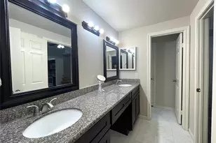 2255 Braeswood Park Dr, Houston, TX 77030 - Photo 11