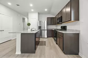 5345 Basquiat Dr, Houston, TX 77048 - Photo 5