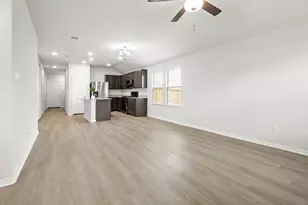 5345 Basquiat Dr, Houston, TX 77048 - Photo 11