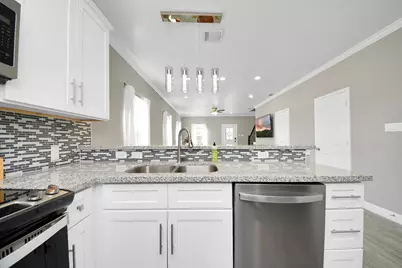 5113 Rue Street #B, Houston, TX 77033 - Photo 13