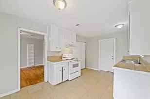 1718 Miami Rd, Pasadena, TX 77502 - Photo 3