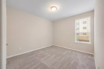 10408 Quiet Courtyard Road, Houston, TX 77043 - Photo 17