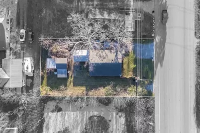 215 Grand Avenue, Bacliff, TX 77518 - Photo 3