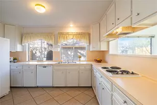 16419 Laurelfield Dr, Houston, TX 77059 - Photo 17