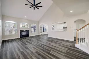 4615 Russett Ln, Sugar Land, TX 77479 - Photo 9