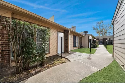 1014 Graham Drive #B4, Tomball, TX 77375 - Photo 31