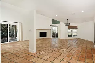 15 Crinkleroot Ct, The Woodlands, TX 77380 - Photo 5