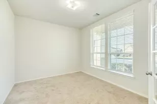 352 Selah Ct, Alvin, TX 77511 - Photo 5